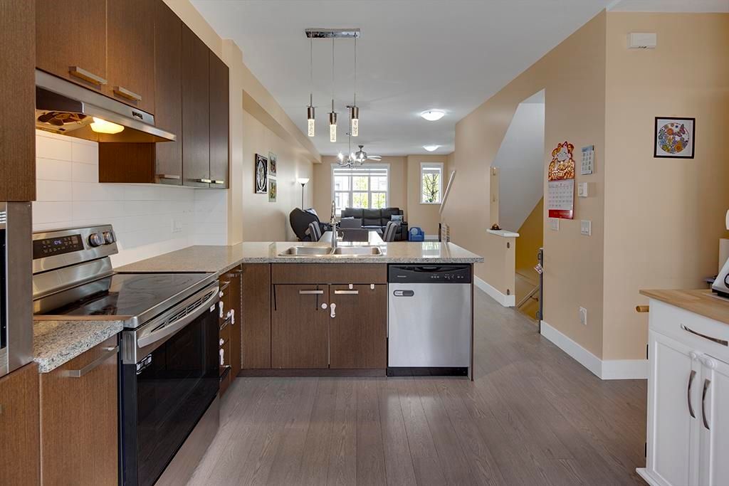 listing image 1102840194047054070
