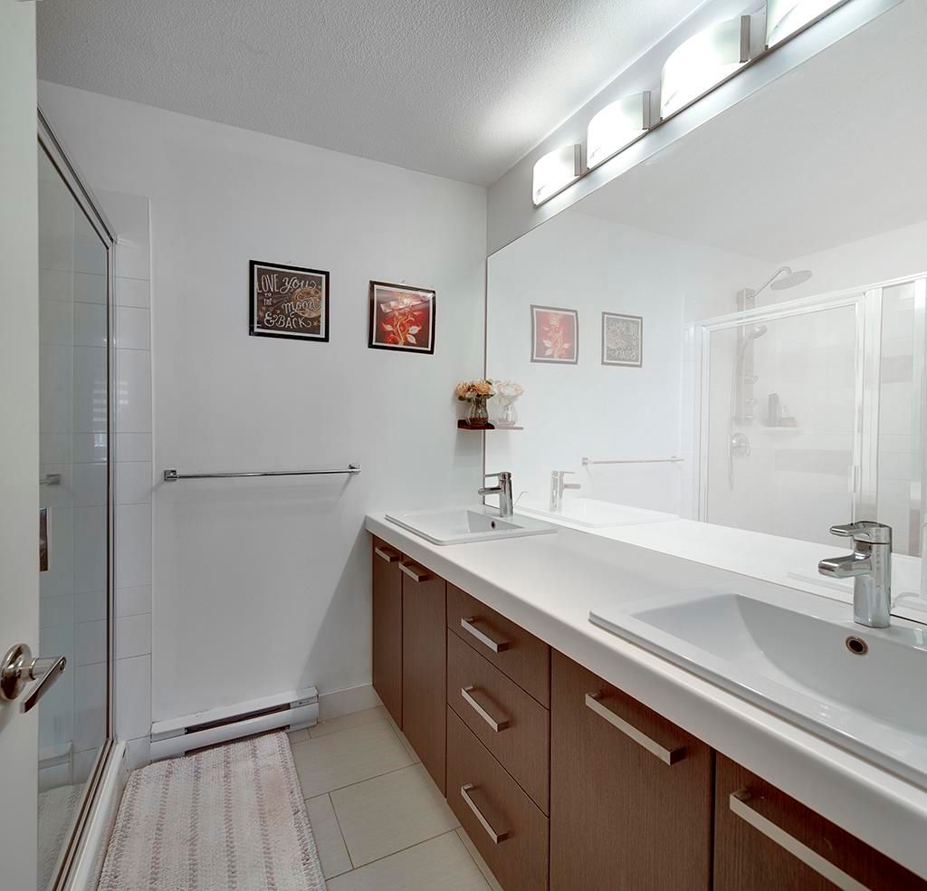 listing image 1103233930863750911