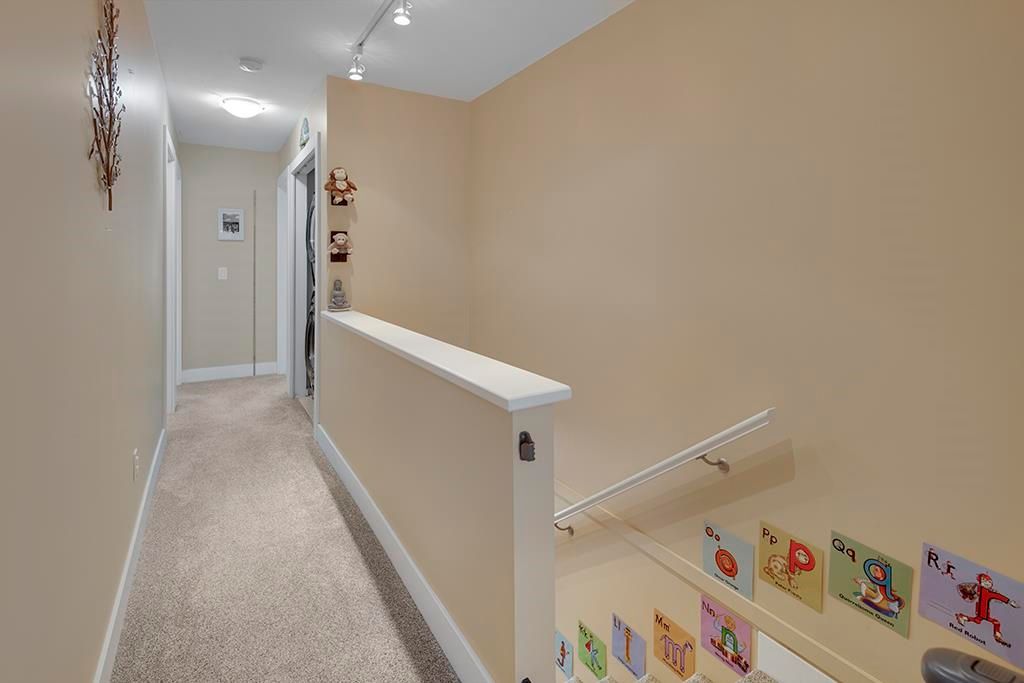 listing image 1104091042836918562