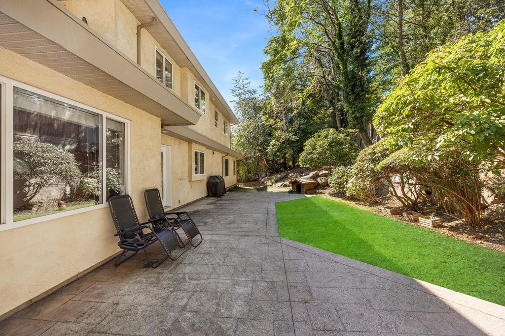 listing image 1106544749891664521