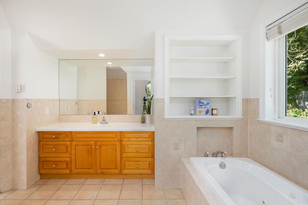 listing image 1107849388423013952