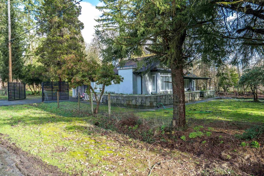 Photo of 27601 104 Avenue, Maple Ridge, BC V2W 1M6 (MLS # R3090204)