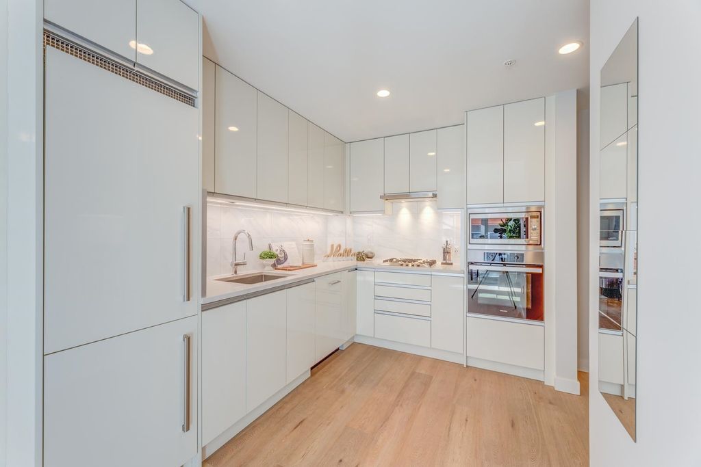 listing image 1105058278896628362
