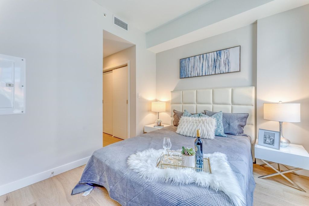 listing image 1100788228695513433