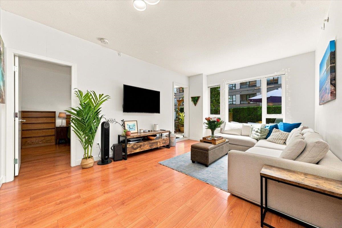 221 E 3 Street 3