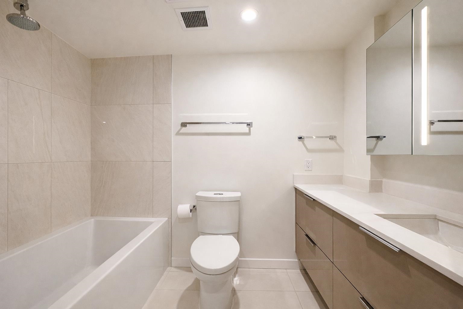 1401 Hunter Street 405