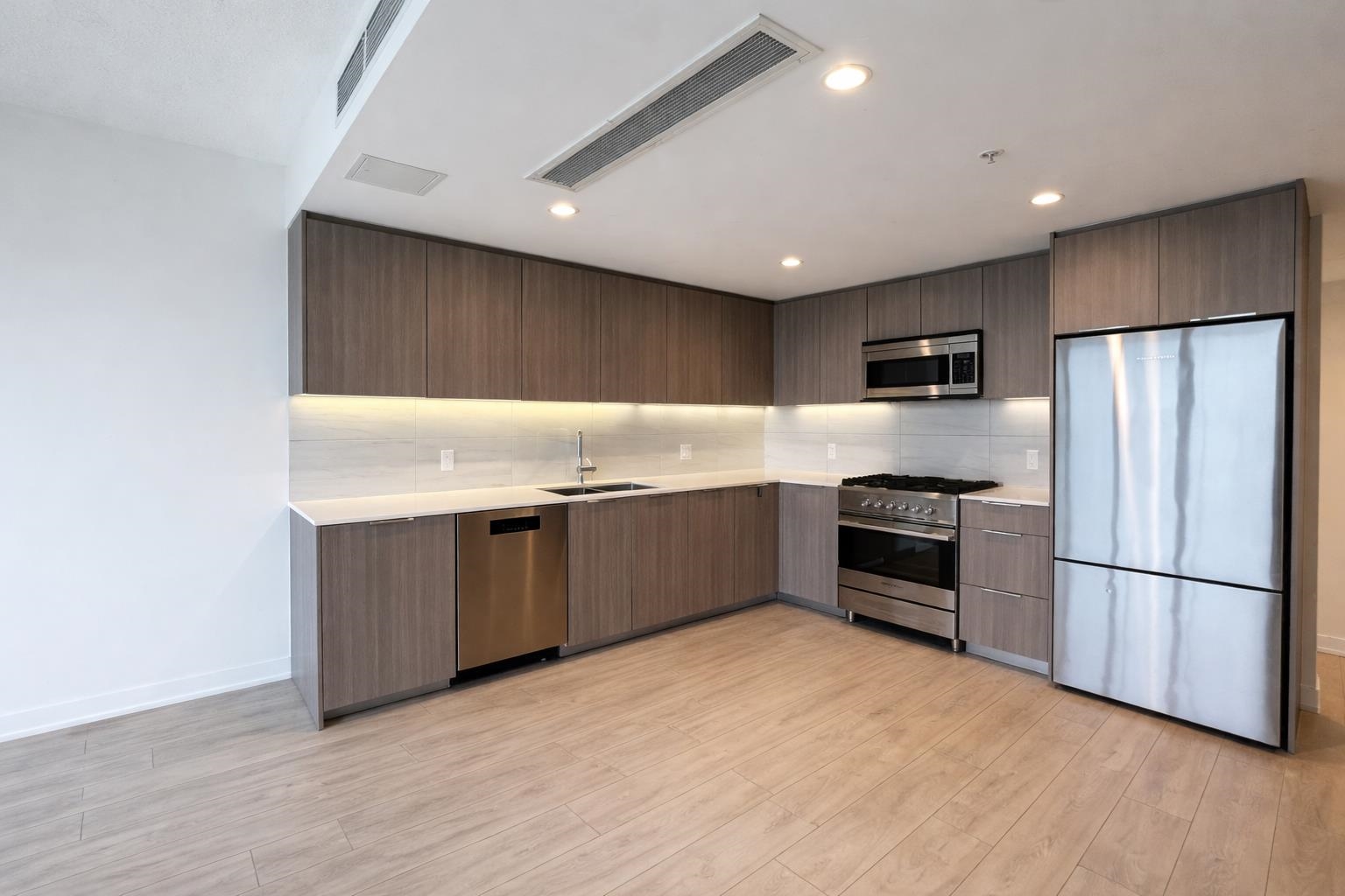 1401 Hunter Street 405