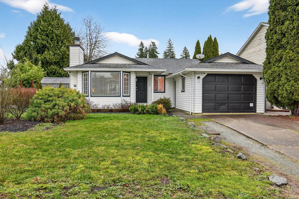Photo of 11750 Glenhurst Street, Maple Ridge, BC V2X 0B9 (MLS # R3114028)
