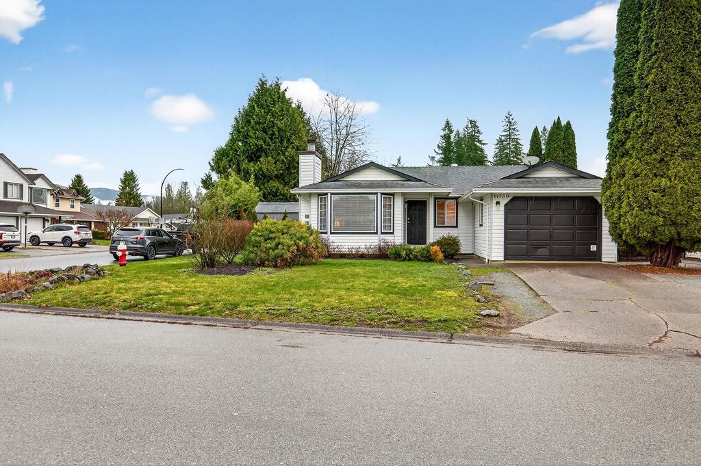 Photo of 11750 Glenhurst Street, Maple Ridge, BC V2X 0B9 (MLS # R3114028)