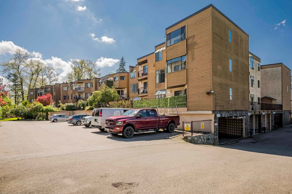 Photo of 11900 228 Street #32, Maple Ridge, BC V2X 6L9 (MLS # R3075520)