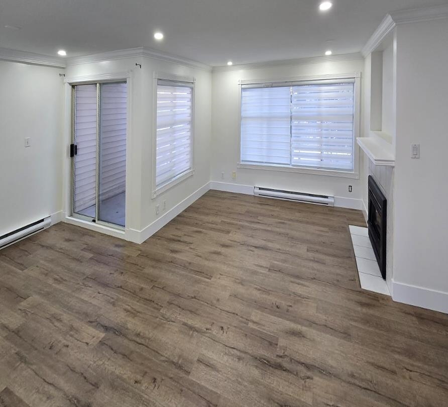 2450 Hawthorne Avenue 53