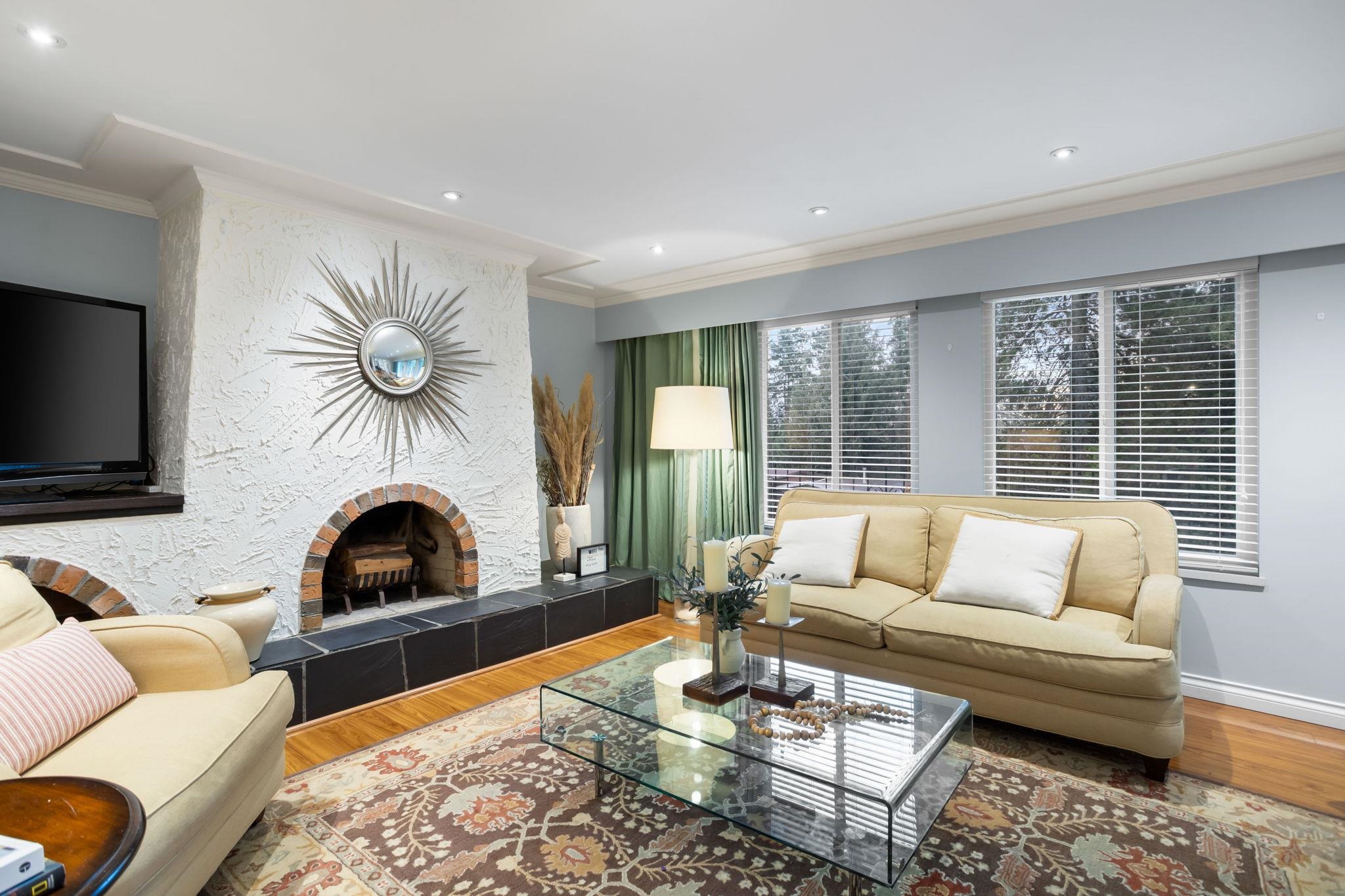 10659 Santa Monica Drive