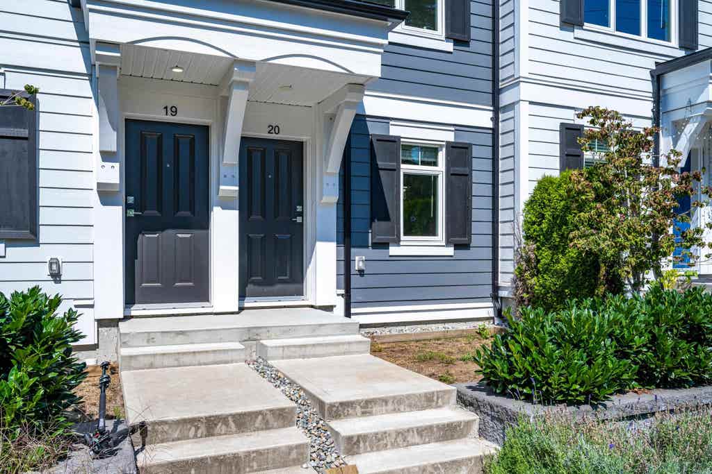 Photo of 2070 Oak Meadows Drive #20, Surrey, BC V3Z 1J1 (MLS # R3157989)