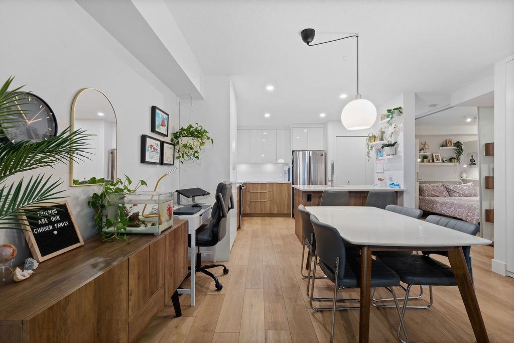 3978 Albert Street 110