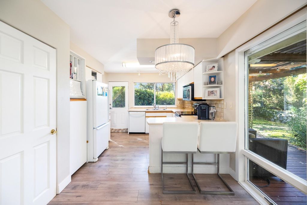 listing image 1105061048380309328