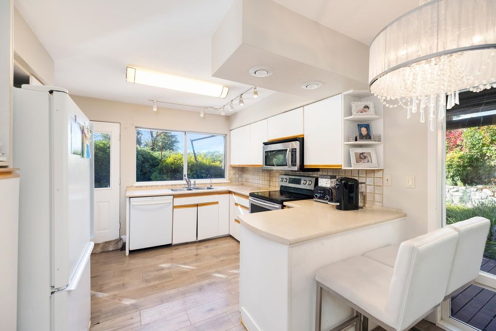 listing image 1107852500526376326