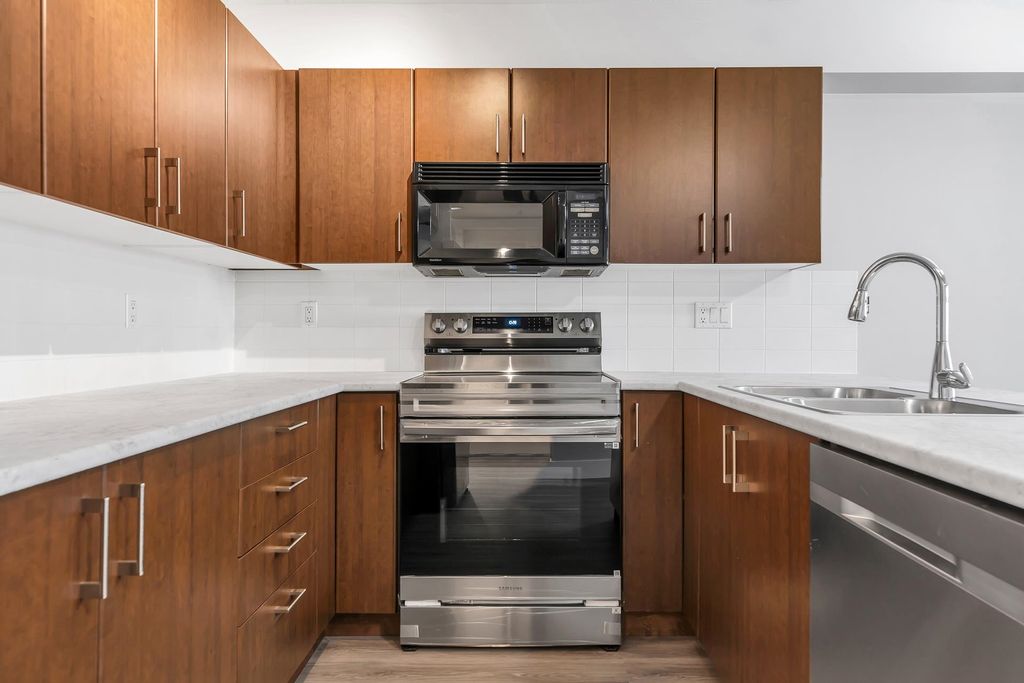 listing image 1104281519507466626