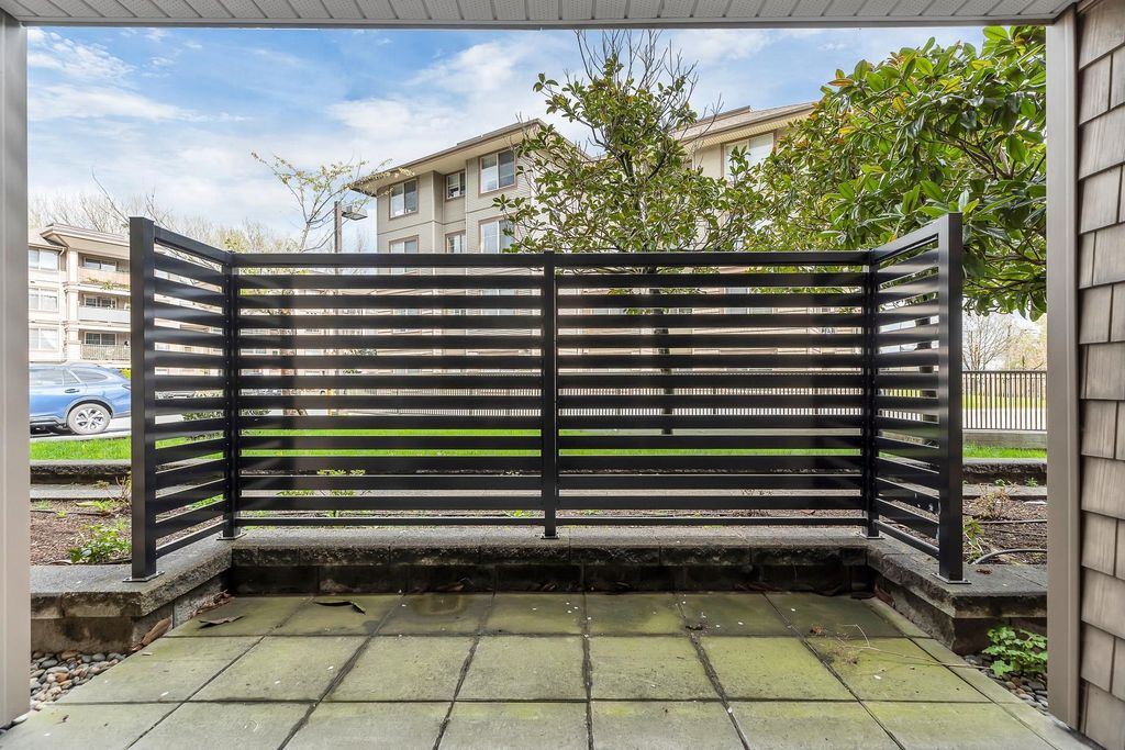 listing image 1103385655553035682
