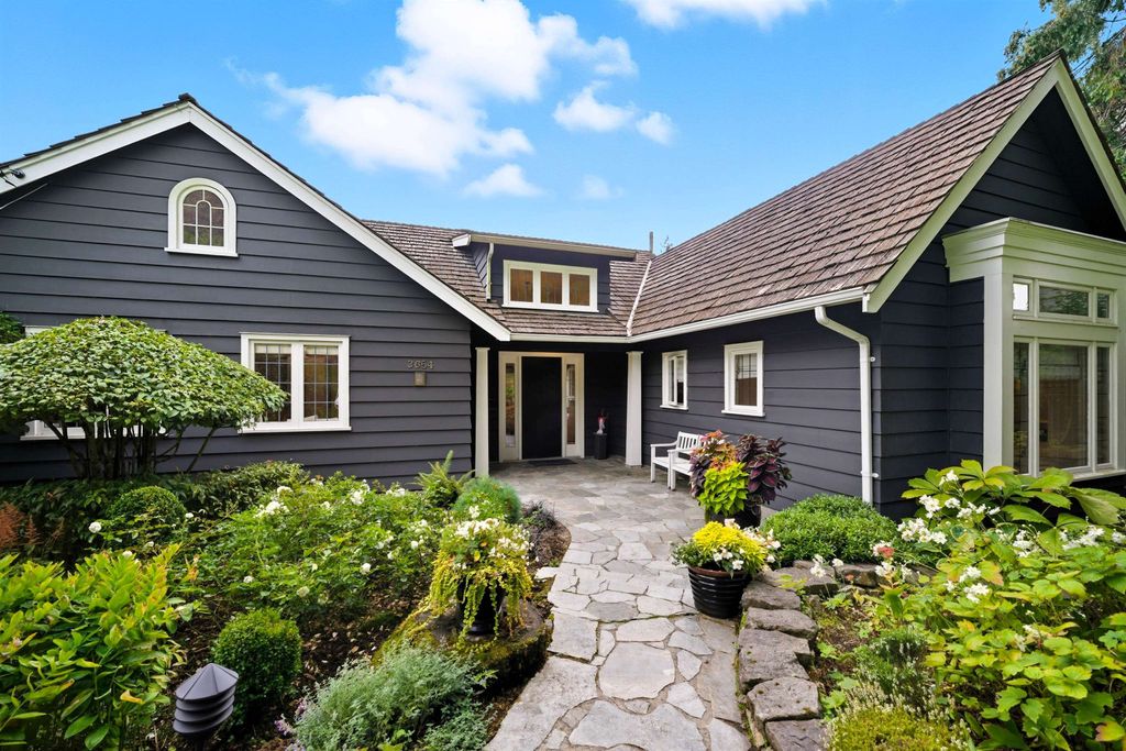 listing image 1102375486904275203