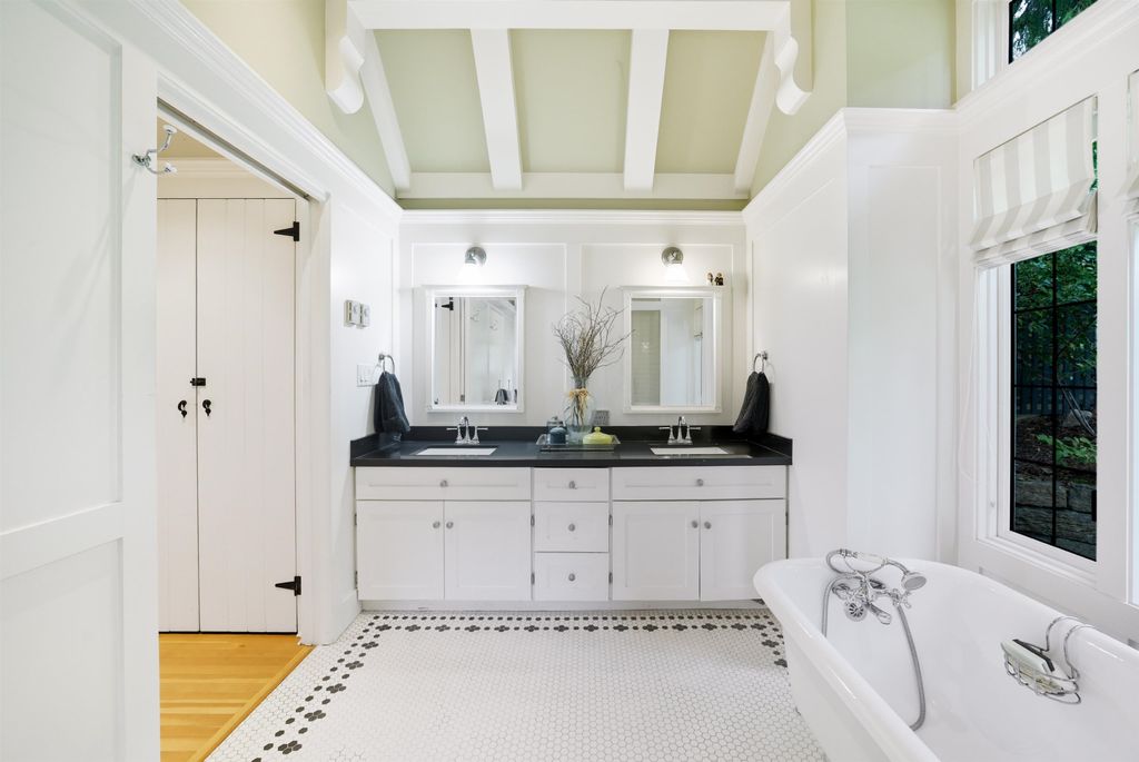 listing image 1106047676470149026