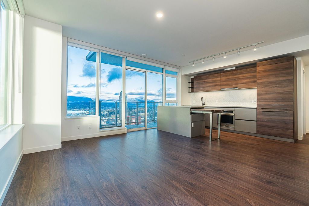listing image 1100738831196803200