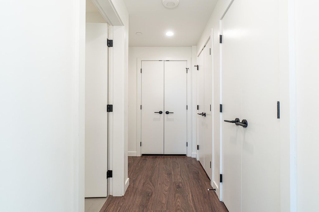 listing image 1109216944548689205