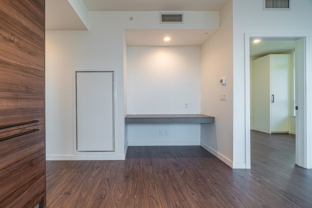 listing image 1108682594213566827