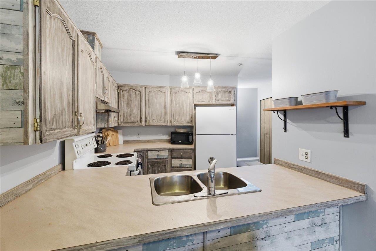 11595 Fraser Street 311