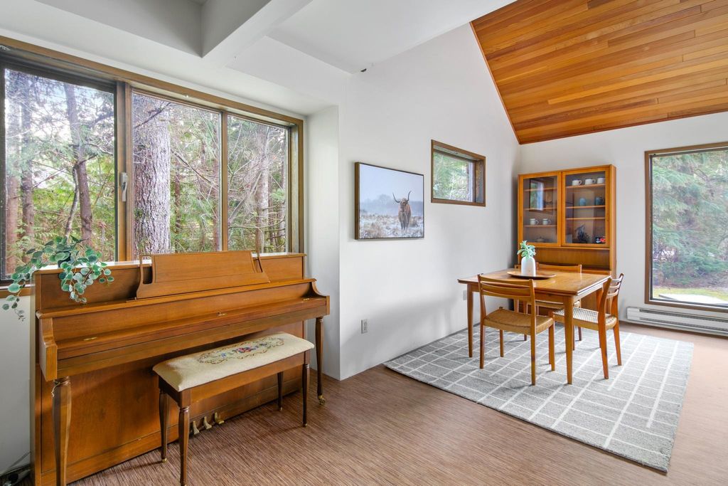 listing image 1102745977127920782