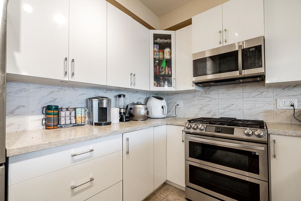 listing image 1108575062788139266