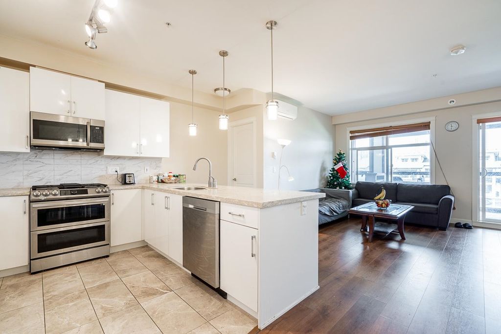 listing image 1106947085832458535