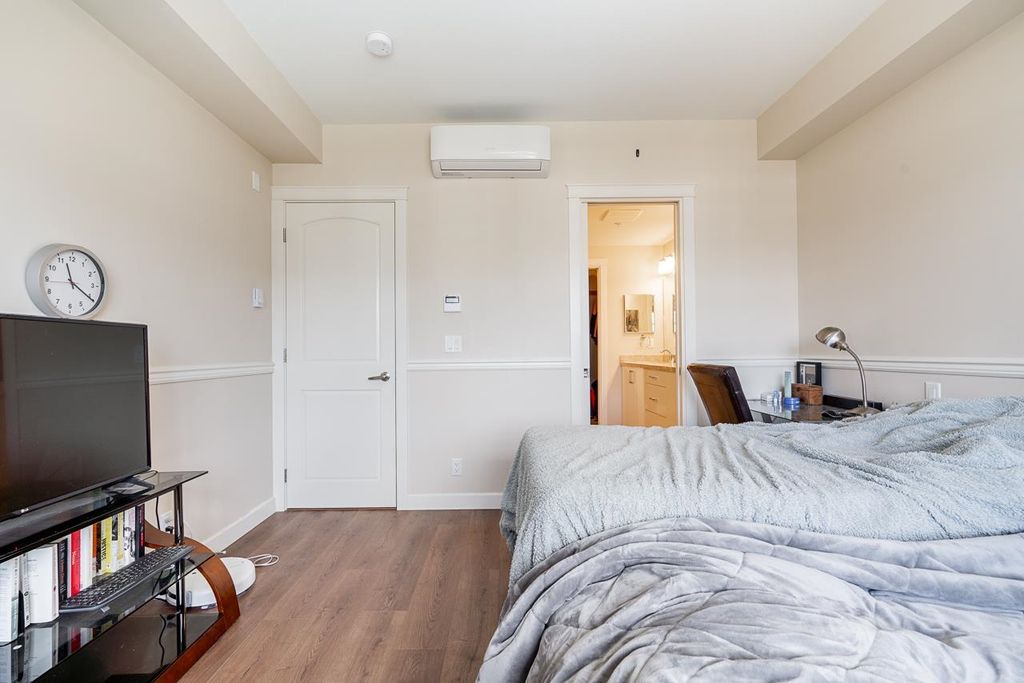 listing image 1102090033062610976