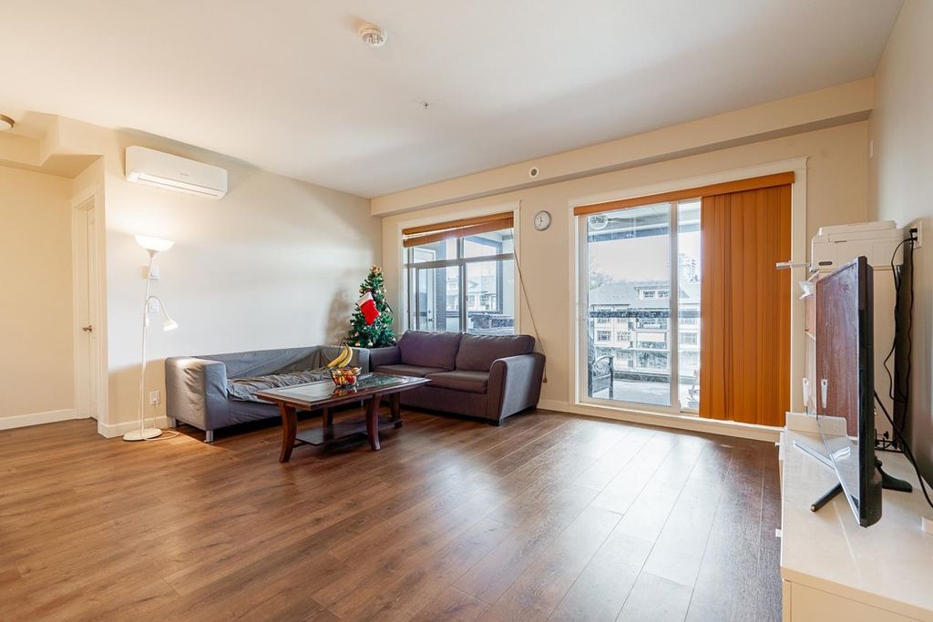 listing image 1102149633880363281