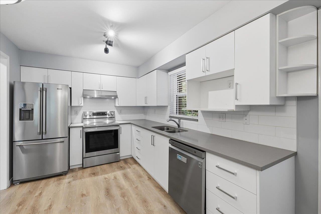5556 14 Avenue 105