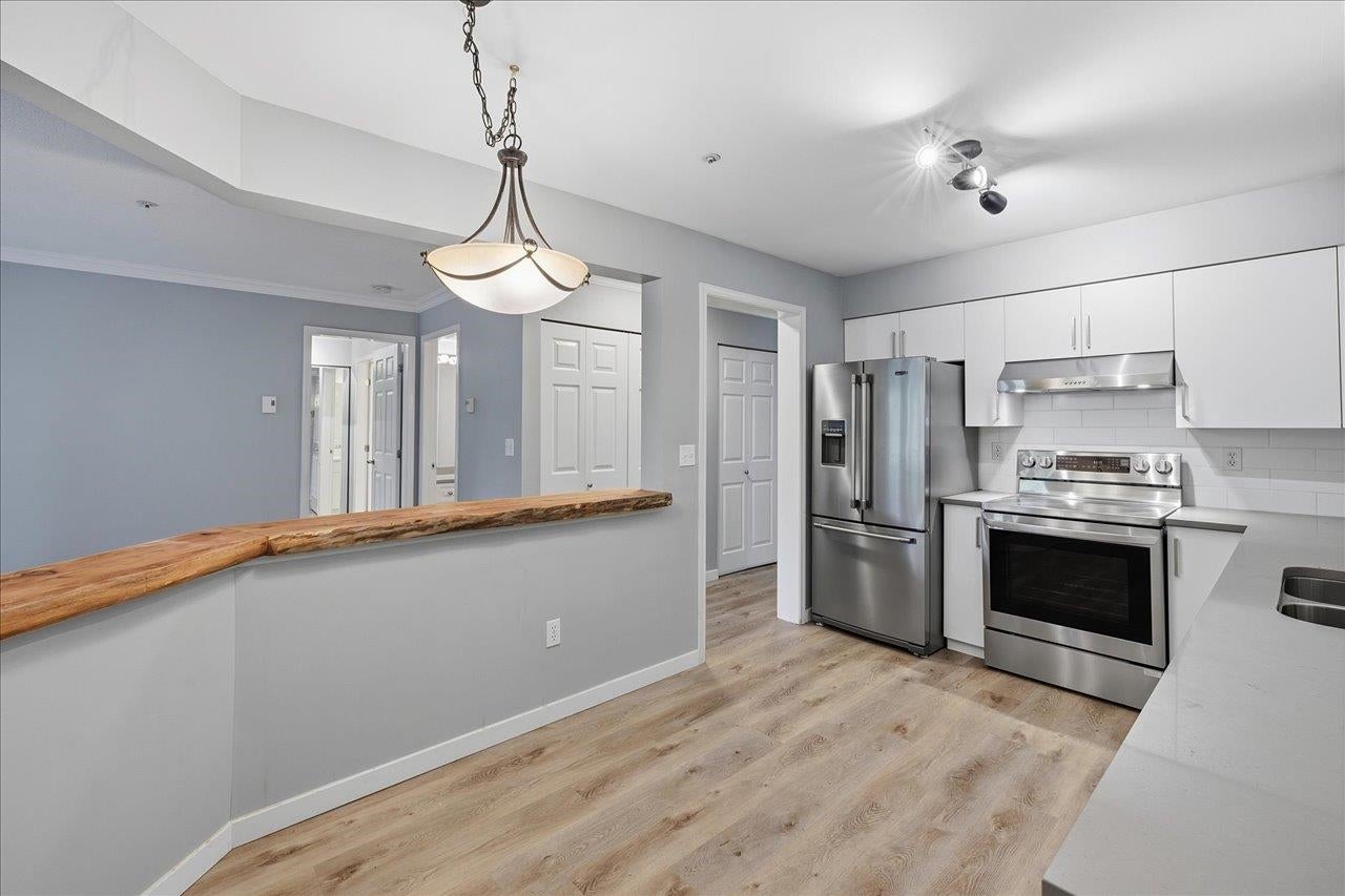 5556 14 Avenue 105
