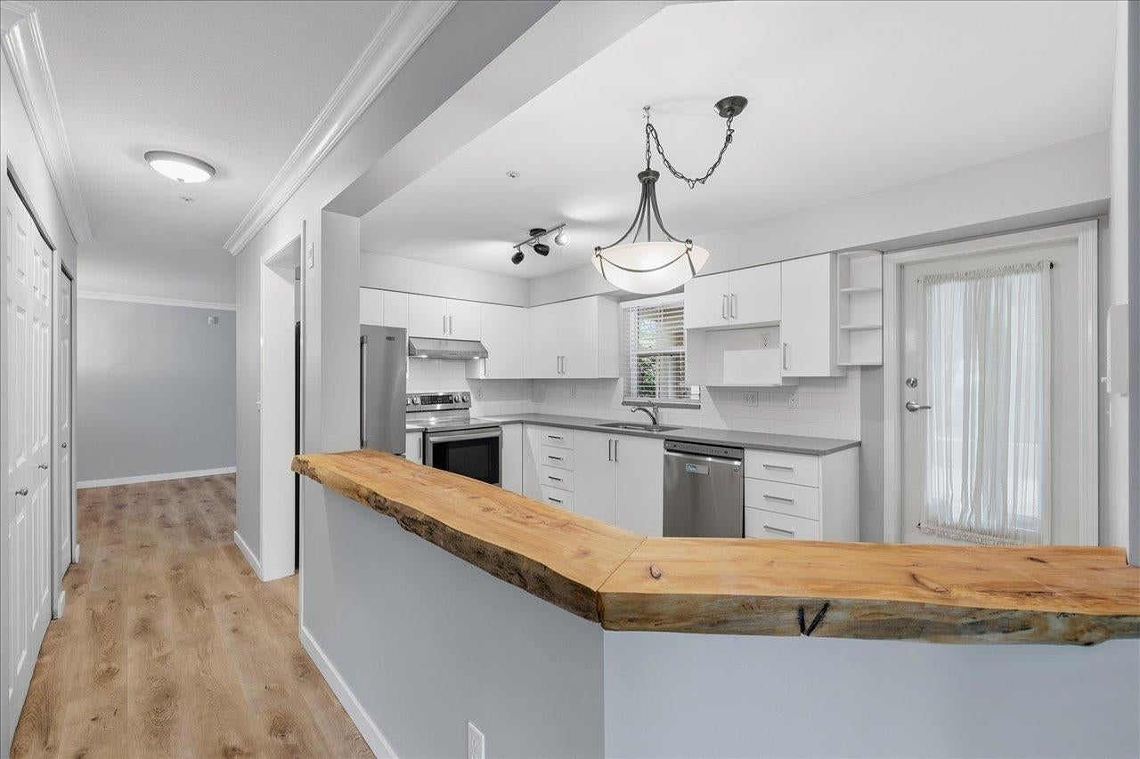 5556 14 Avenue 105