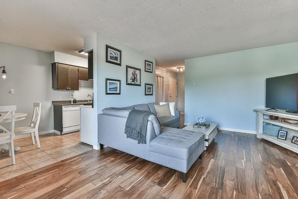 listing image 1100892430143504876