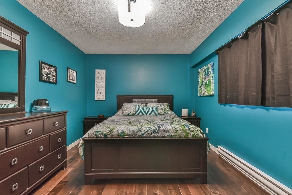 listing image 1105437271527080929
