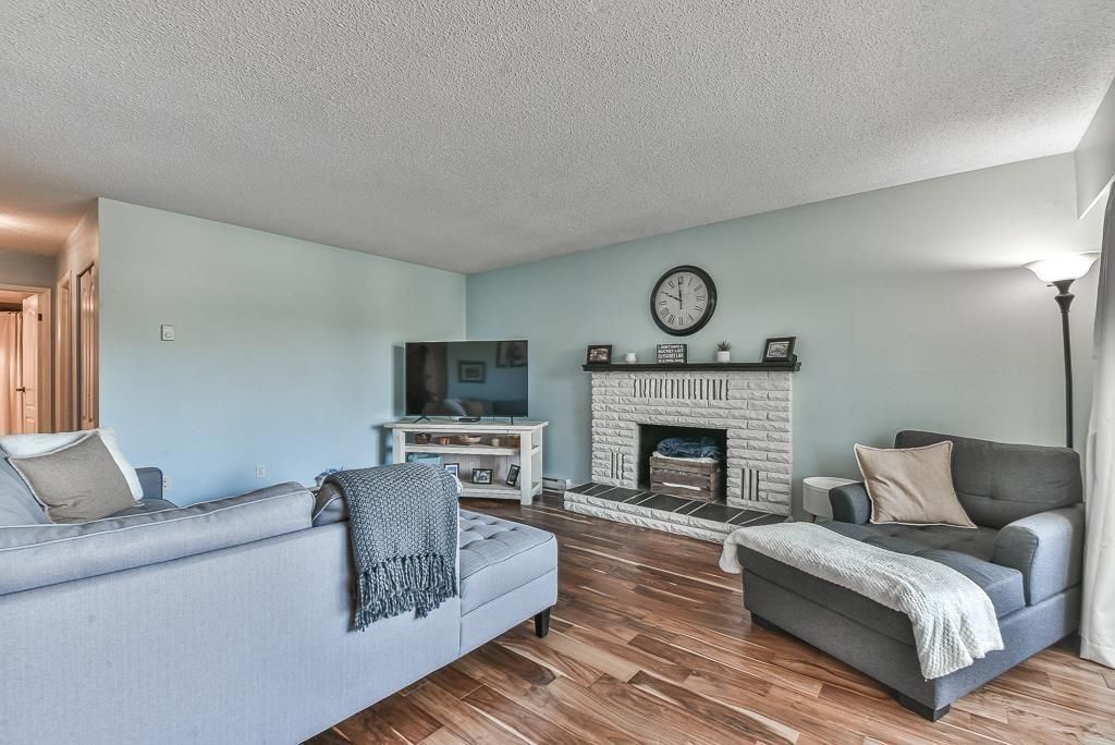 listing image 1109915775025050739