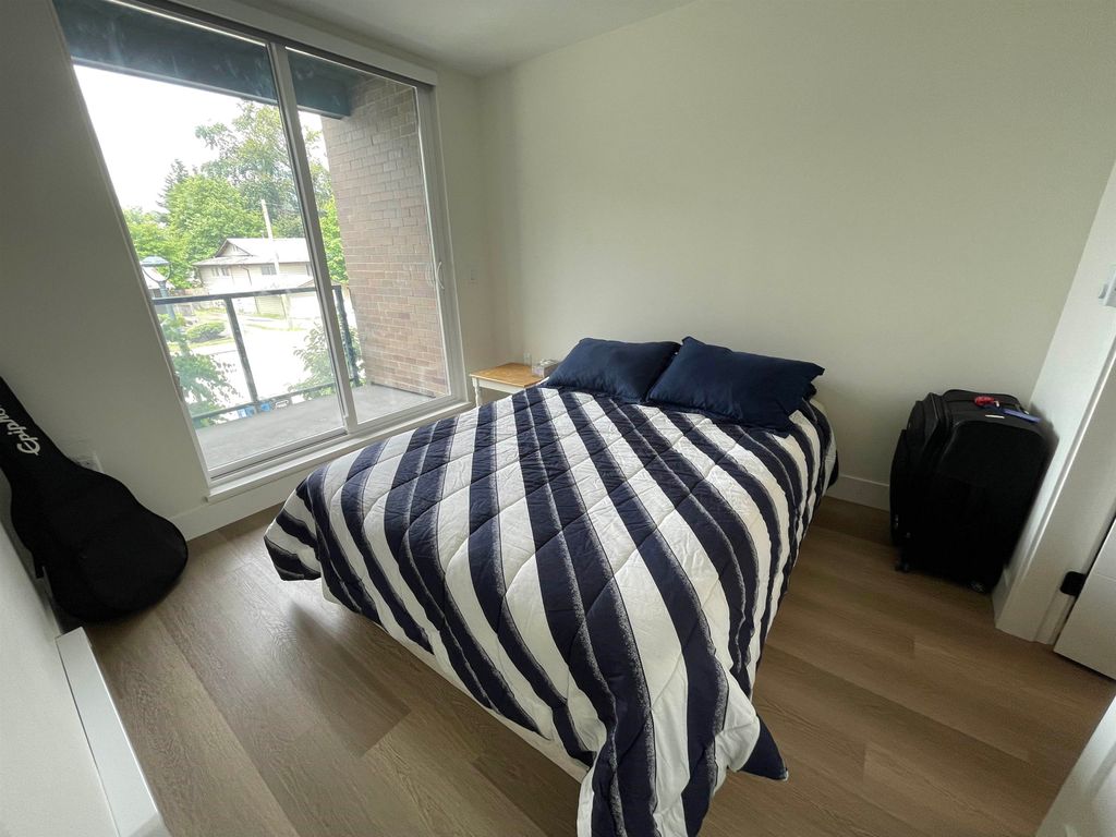 listing image 1102497155926872975