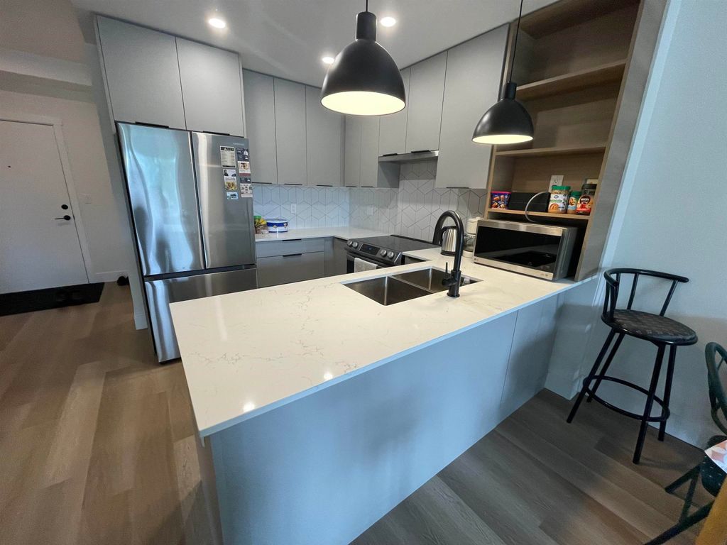 listing image 1106689038995610230