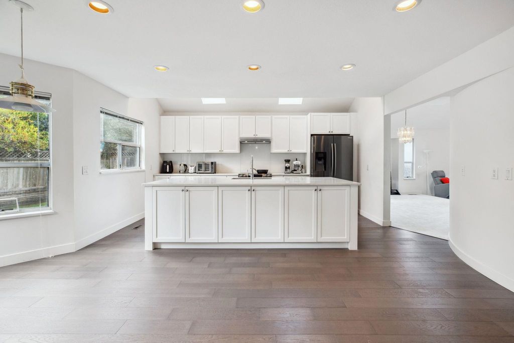 listing image 1105600289031411494