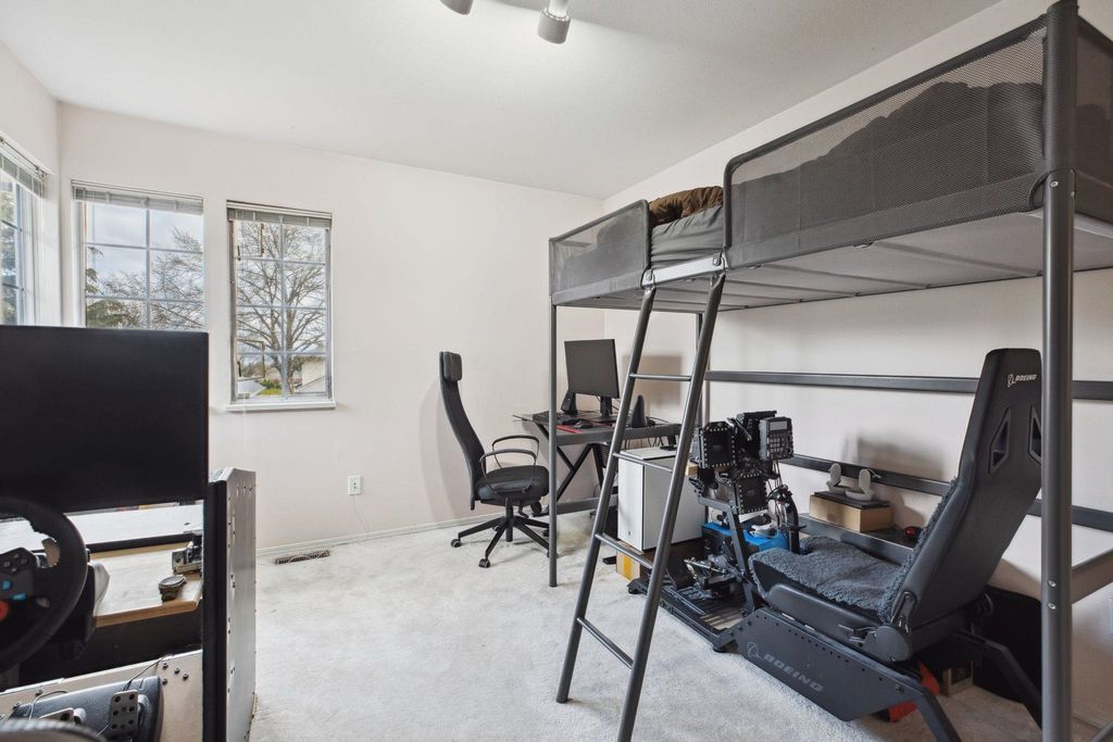 listing image 1109741487821191555