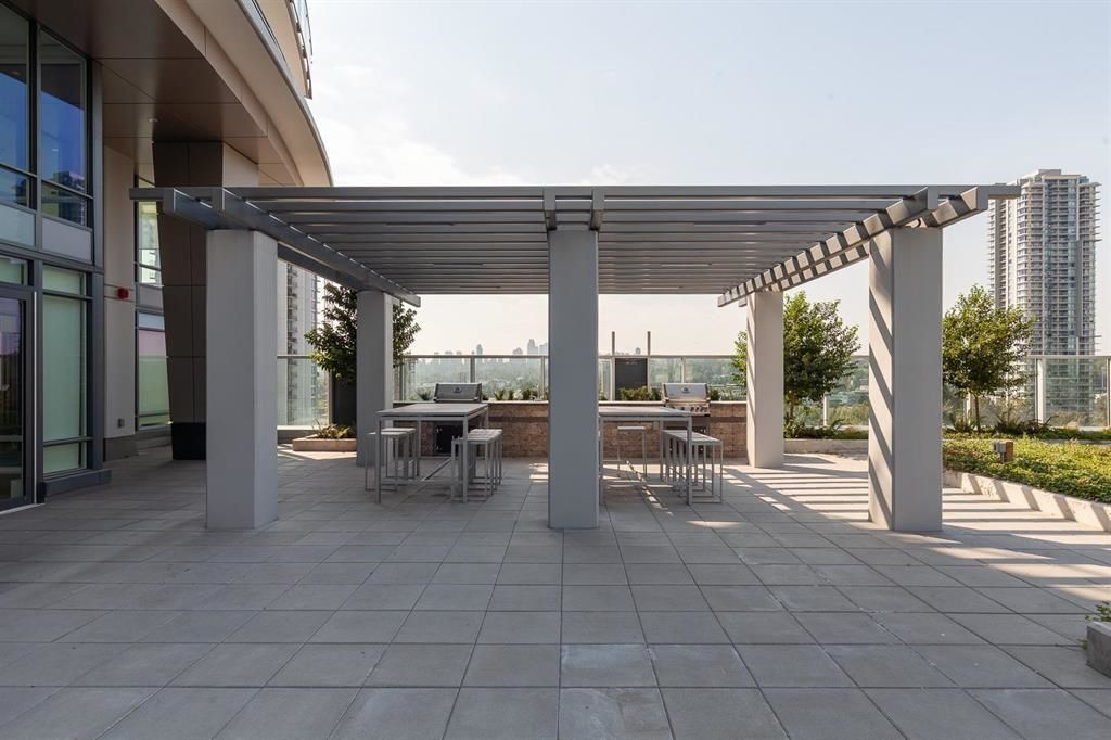 listing image 1102071632534802217