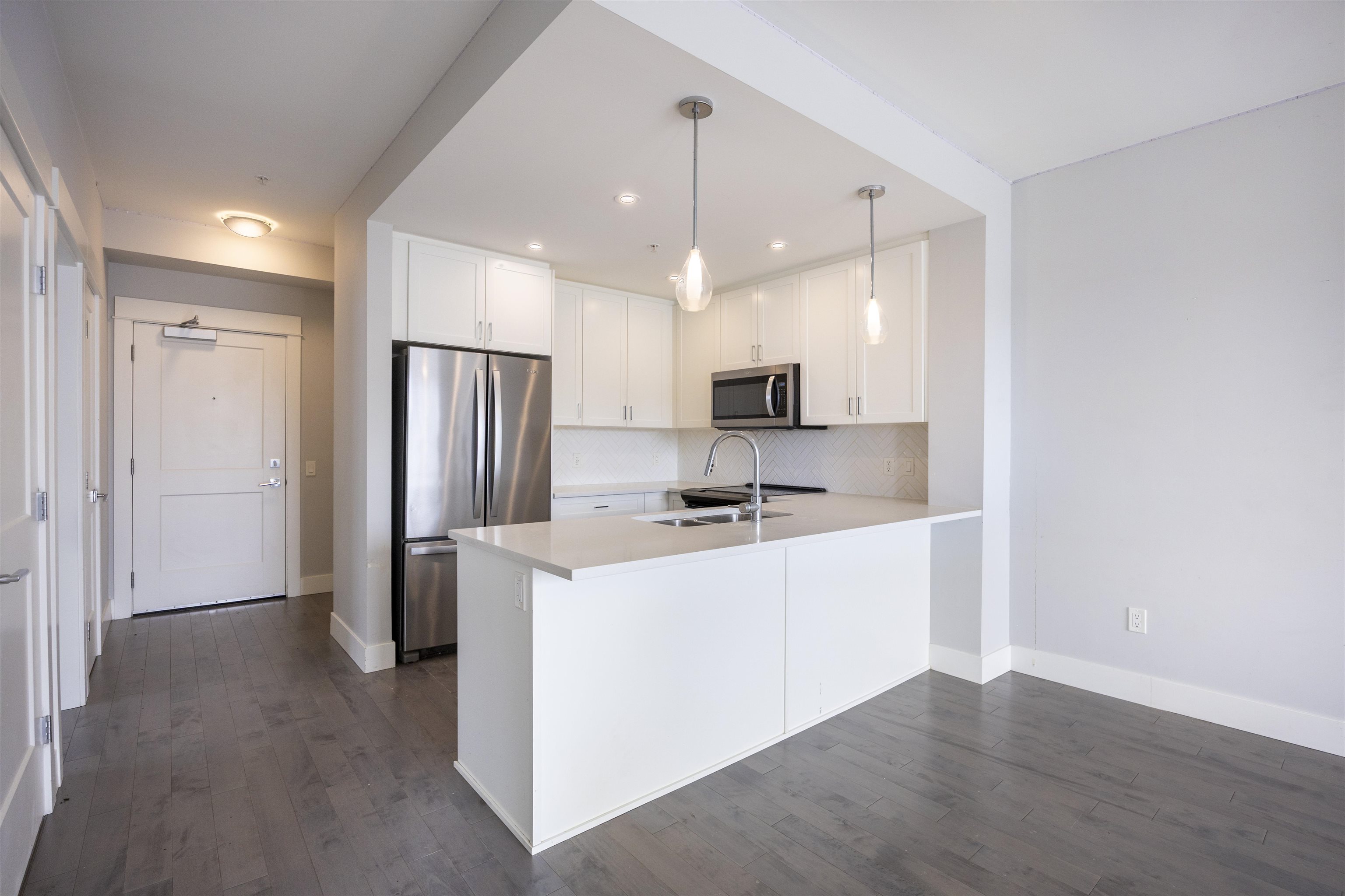 2180 Kelly Avenue 3507