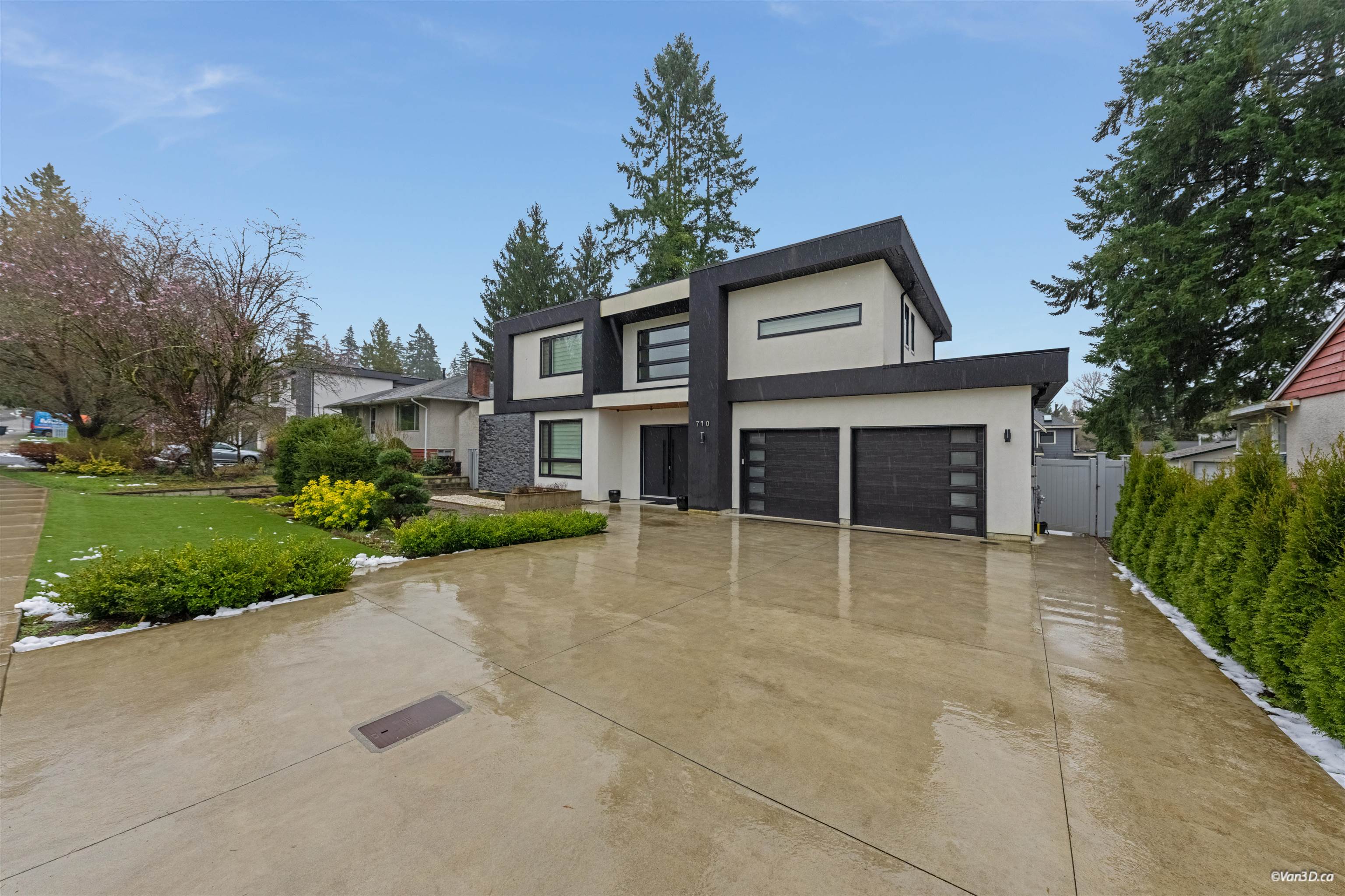 710 Ivy Avenue