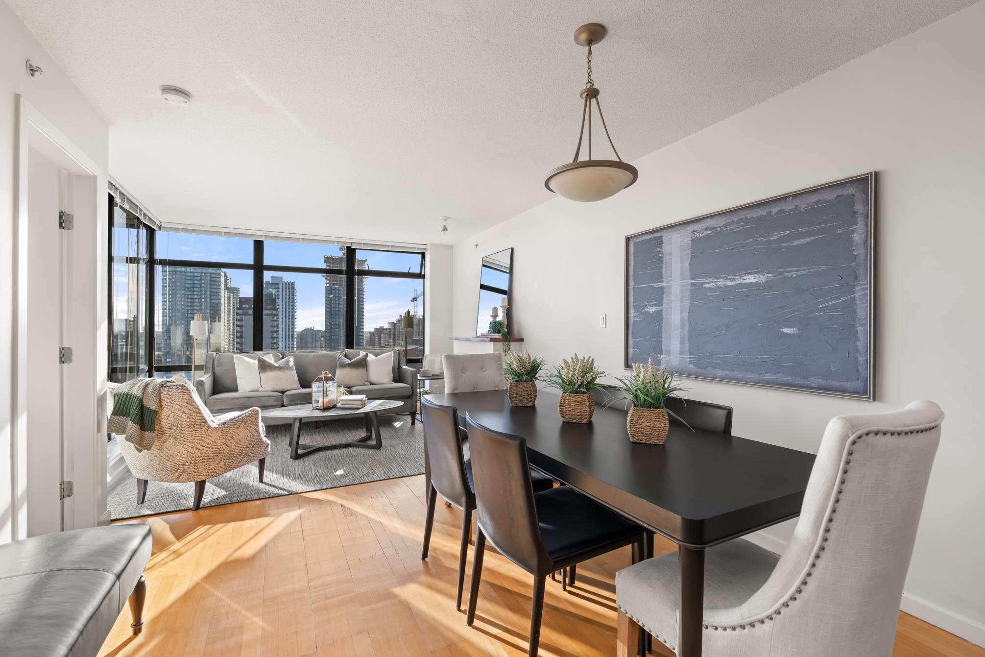 610 Victoria Street 1103