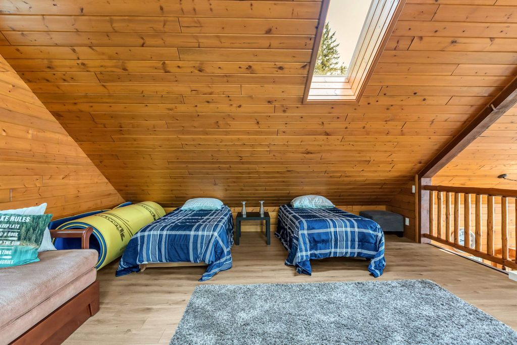 listing image 1102126173261264295