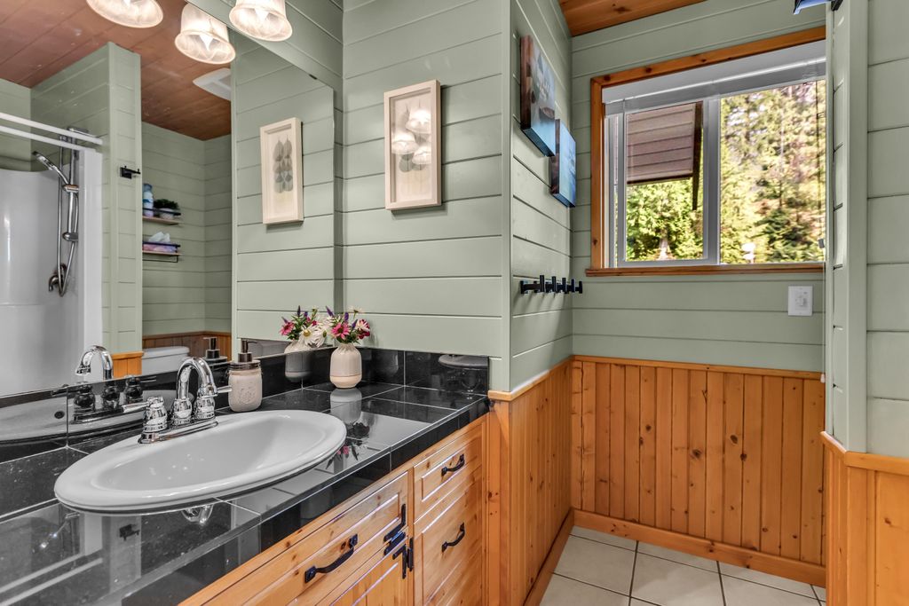 listing image 1103713186132333070