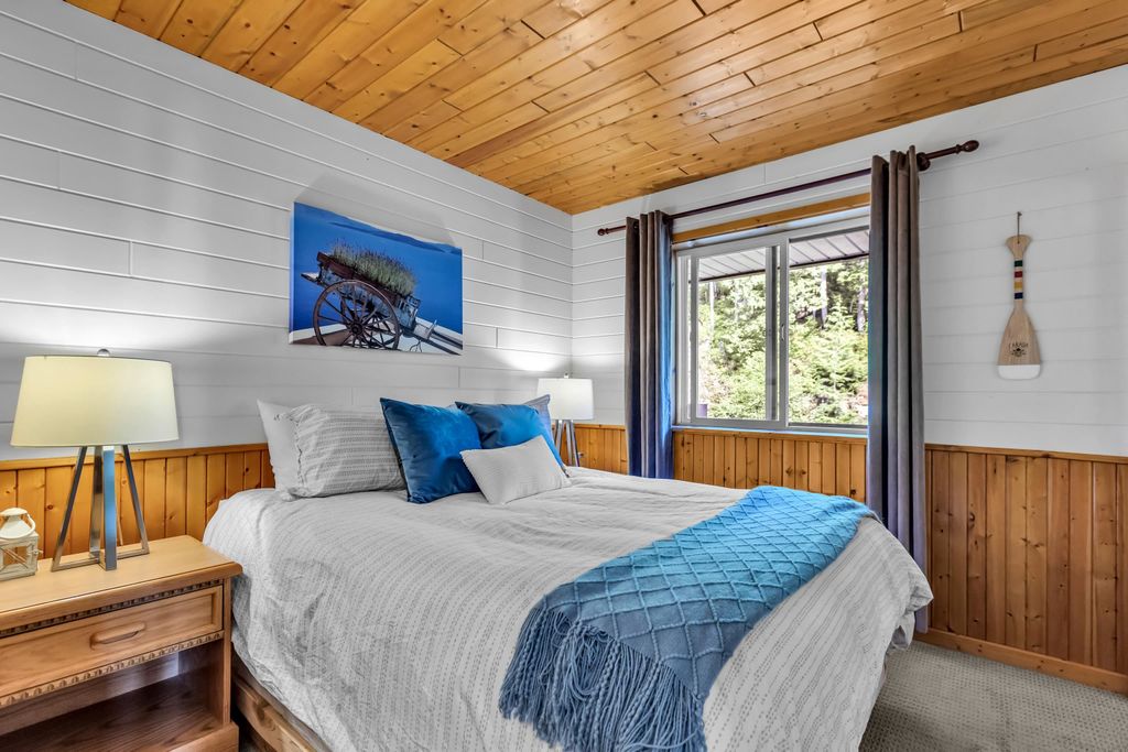 listing image 1102814897117832193